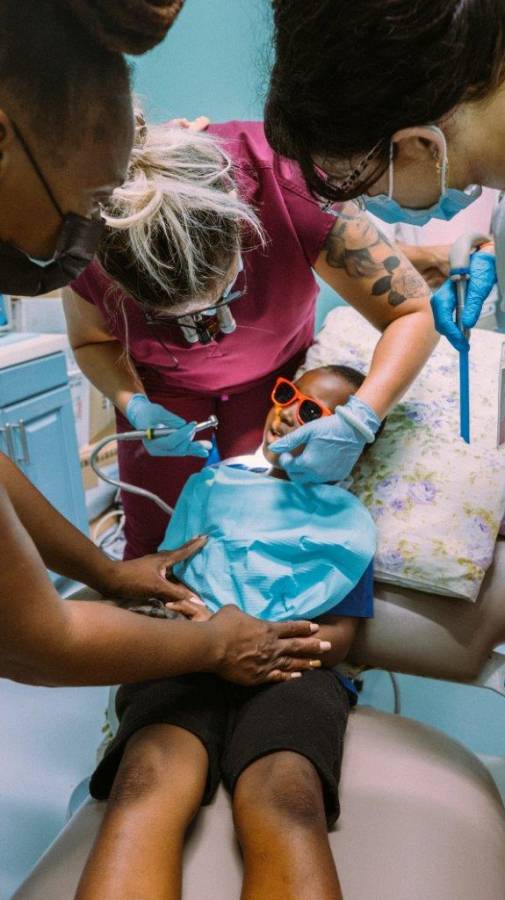 1,000 Smiles Dental Project serves 2,000 in Grenada NOW Grenada