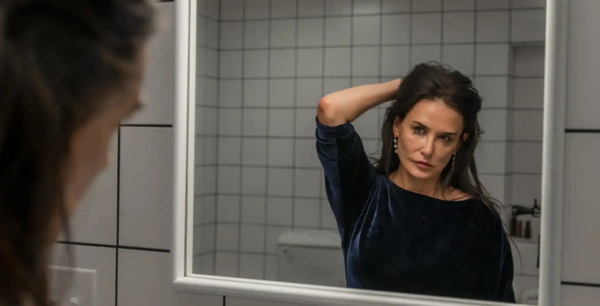 TIFF Review ‘The Substance’ shamelessly scrutinizes Hollywood’s(03)