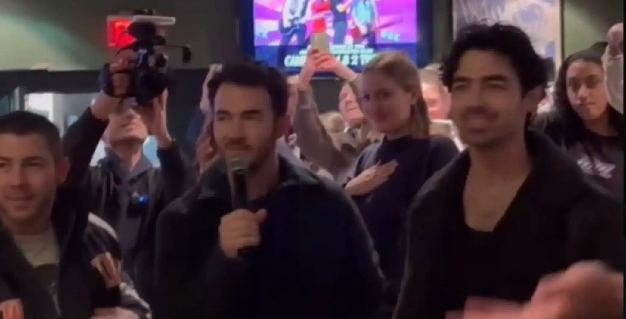 ‘Made our night,’ Jonas Brothers fans were ‘burnin’ up’ after seeing