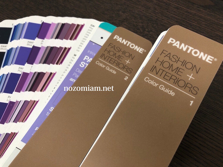 Pantoneブックの使い方。イラレ(Illustrator)に数値が出てこない場合のメモ｜Nozomiam