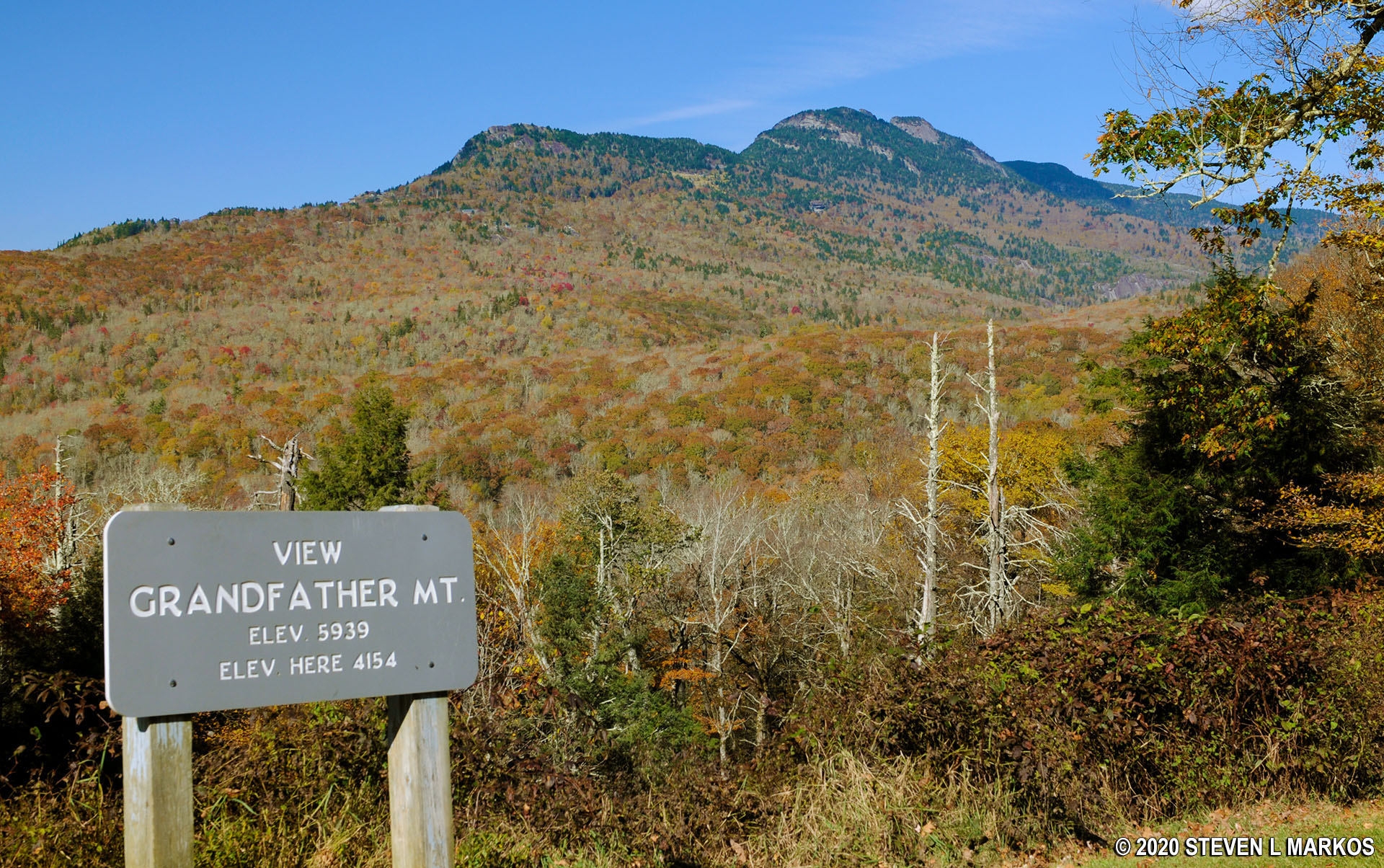 Blue Ridge Parkway GRANDFATHER MOUNTAIN VIEW (MP 306.6)