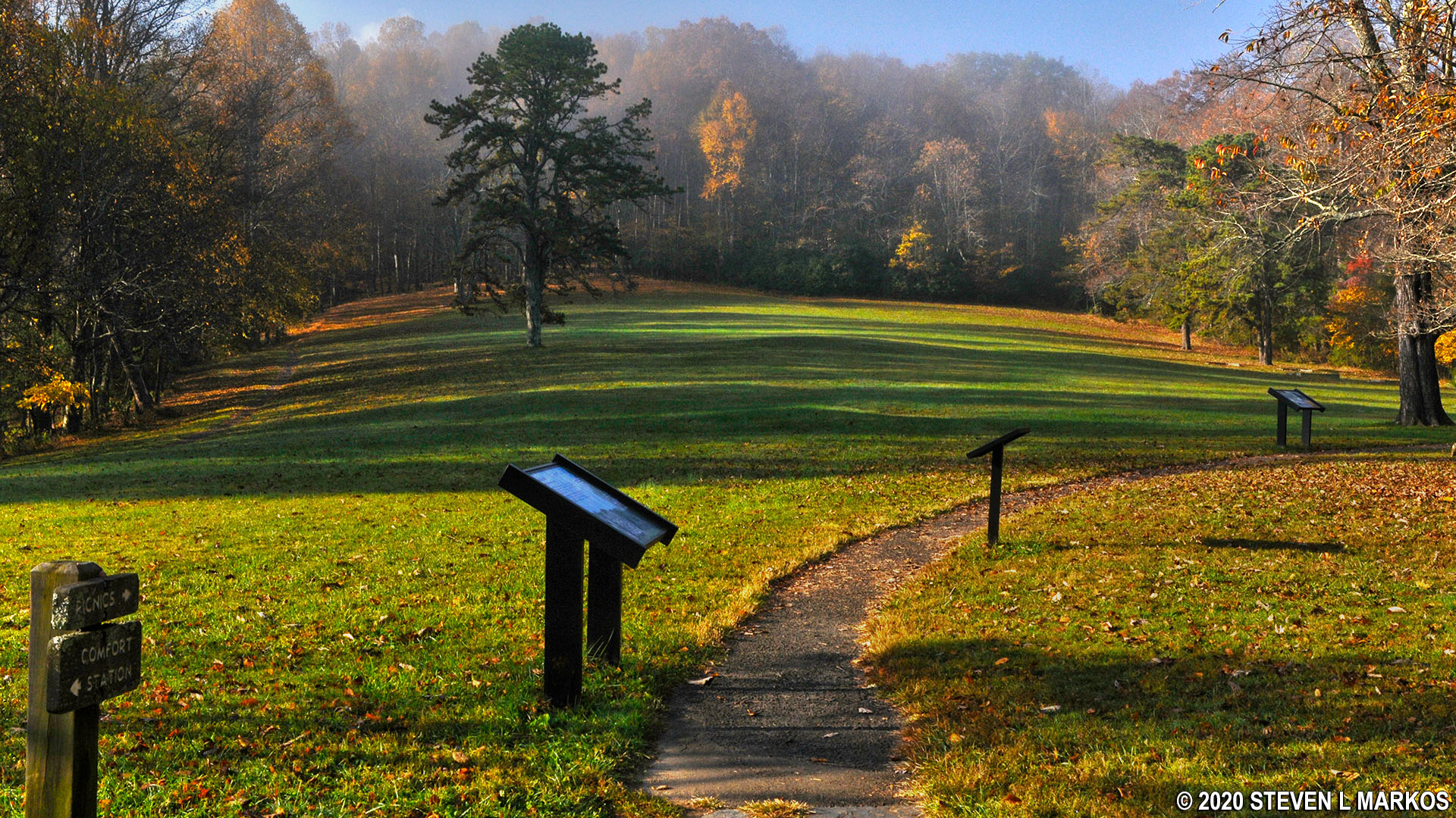 Blue Ridge Parkway CUMBERLAND KNOB TRAIL (MP 217.5) Bringing you