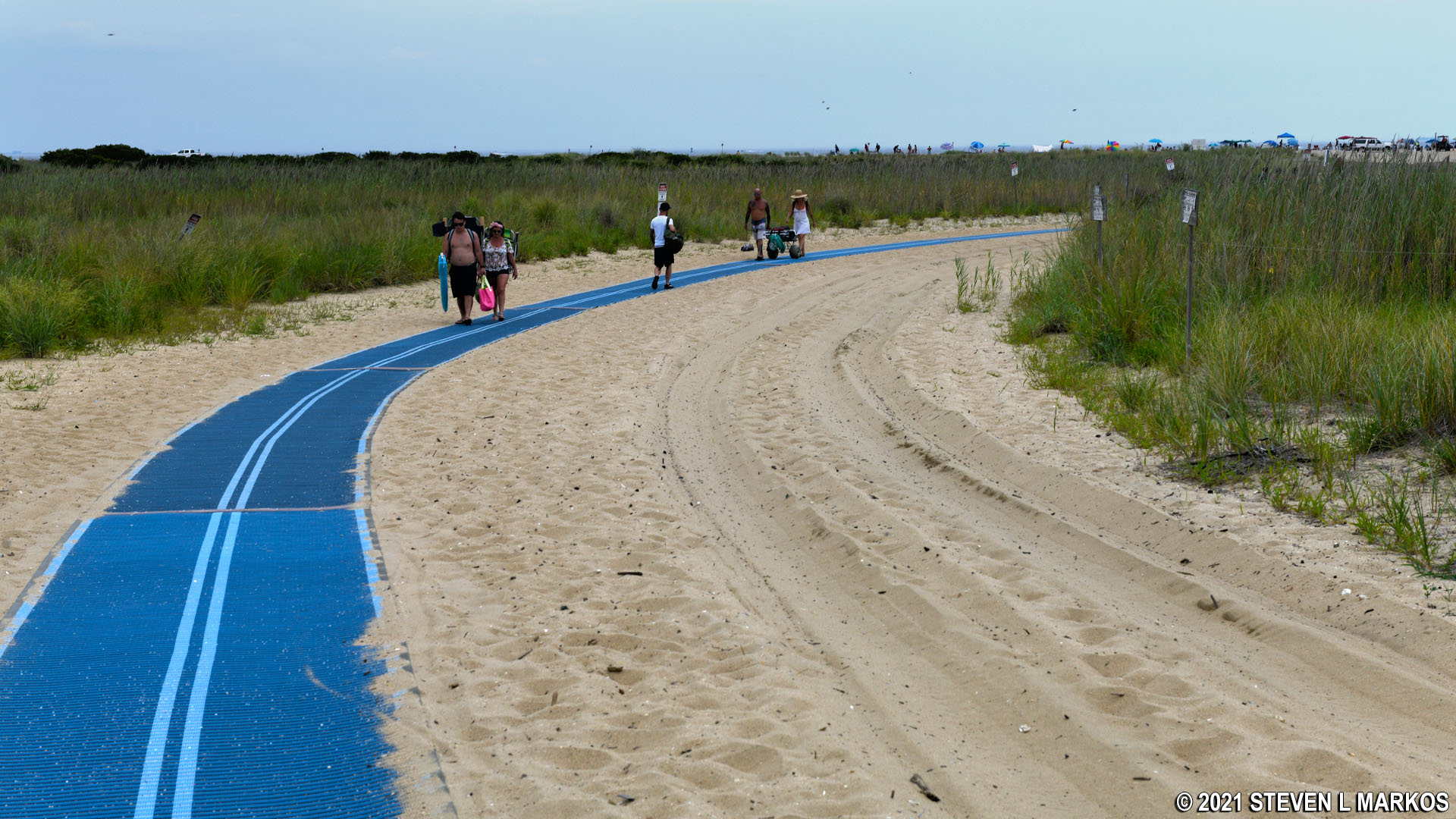 Gateway National Recreation Area GUNNISON BEACH AT SANDY HOOK