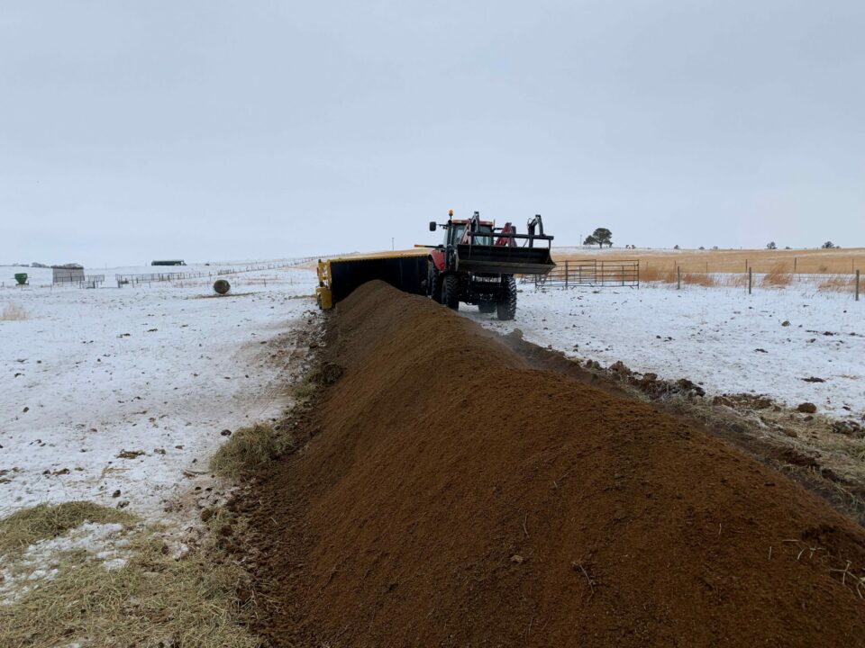 Nebraska Feedlot Composting Project Nebraska Recycling Council Waste Nothing