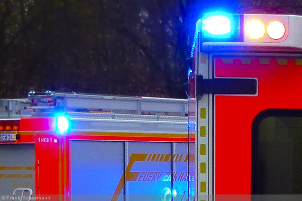 Dortmund Schwerer Verkehrsunfall zwischen Pkw und Lkw auf der Wittbräucker Straße NRWspot.de