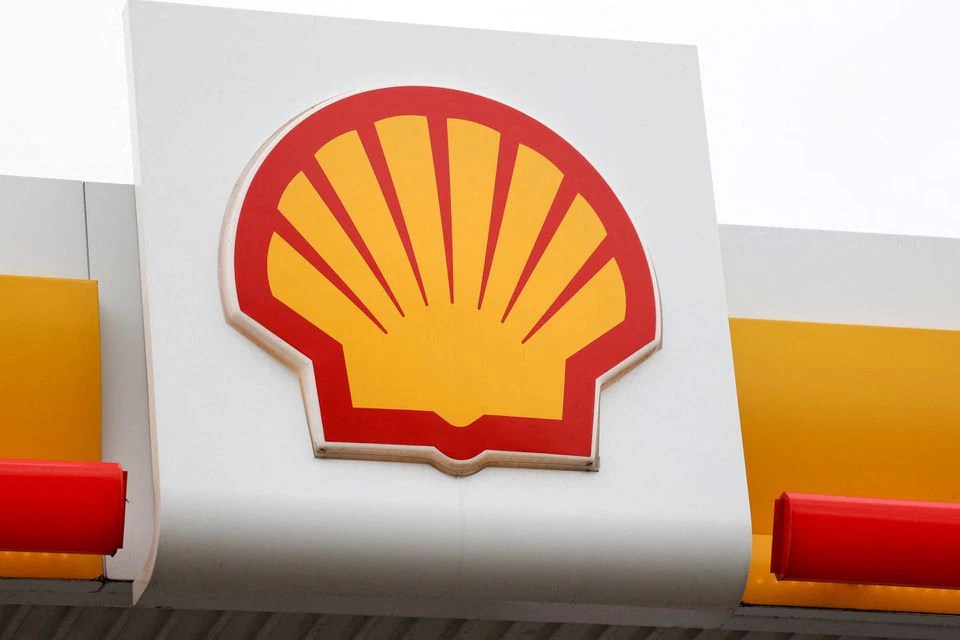 Shell puts a stop to Singapore biofuels, base oil projects