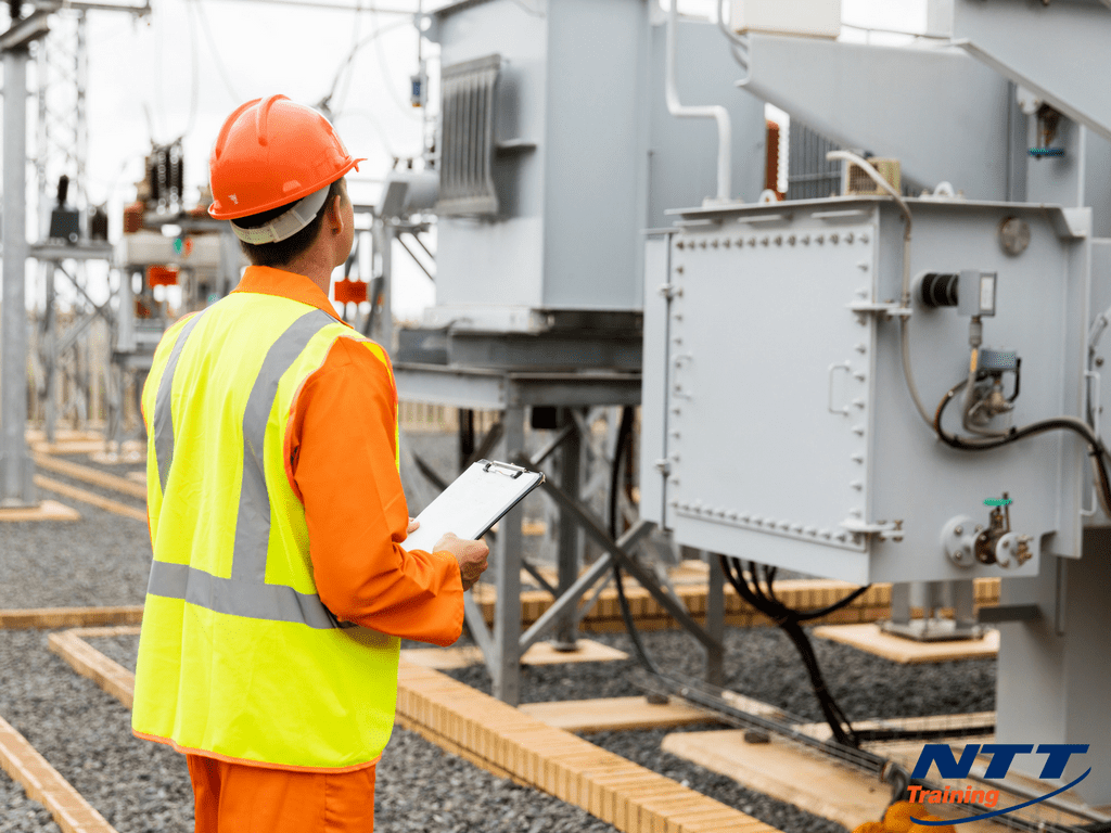 Troubleshooting Common Electrical Problems for Industrial Workers