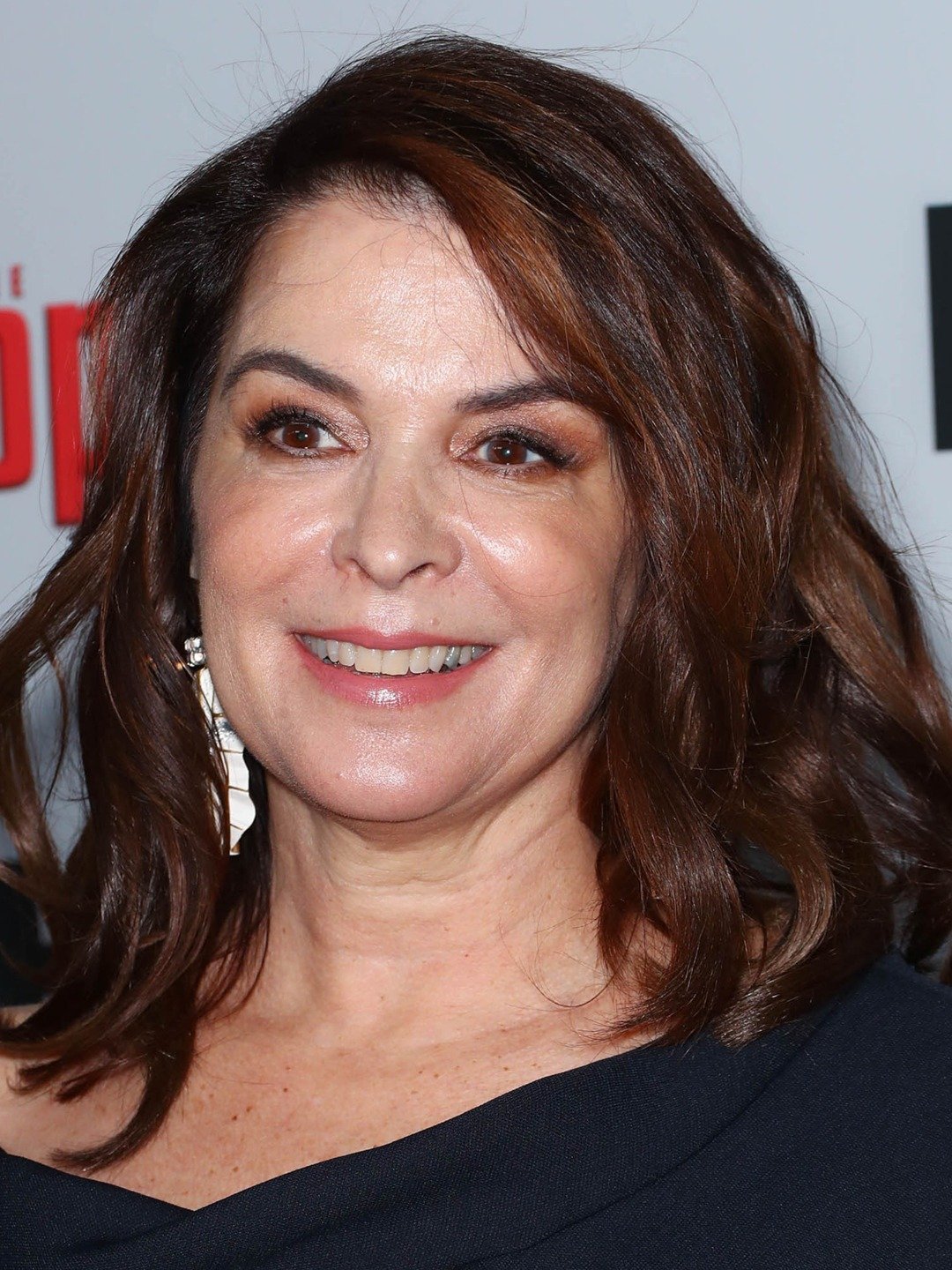 Annabella Sciorra Young