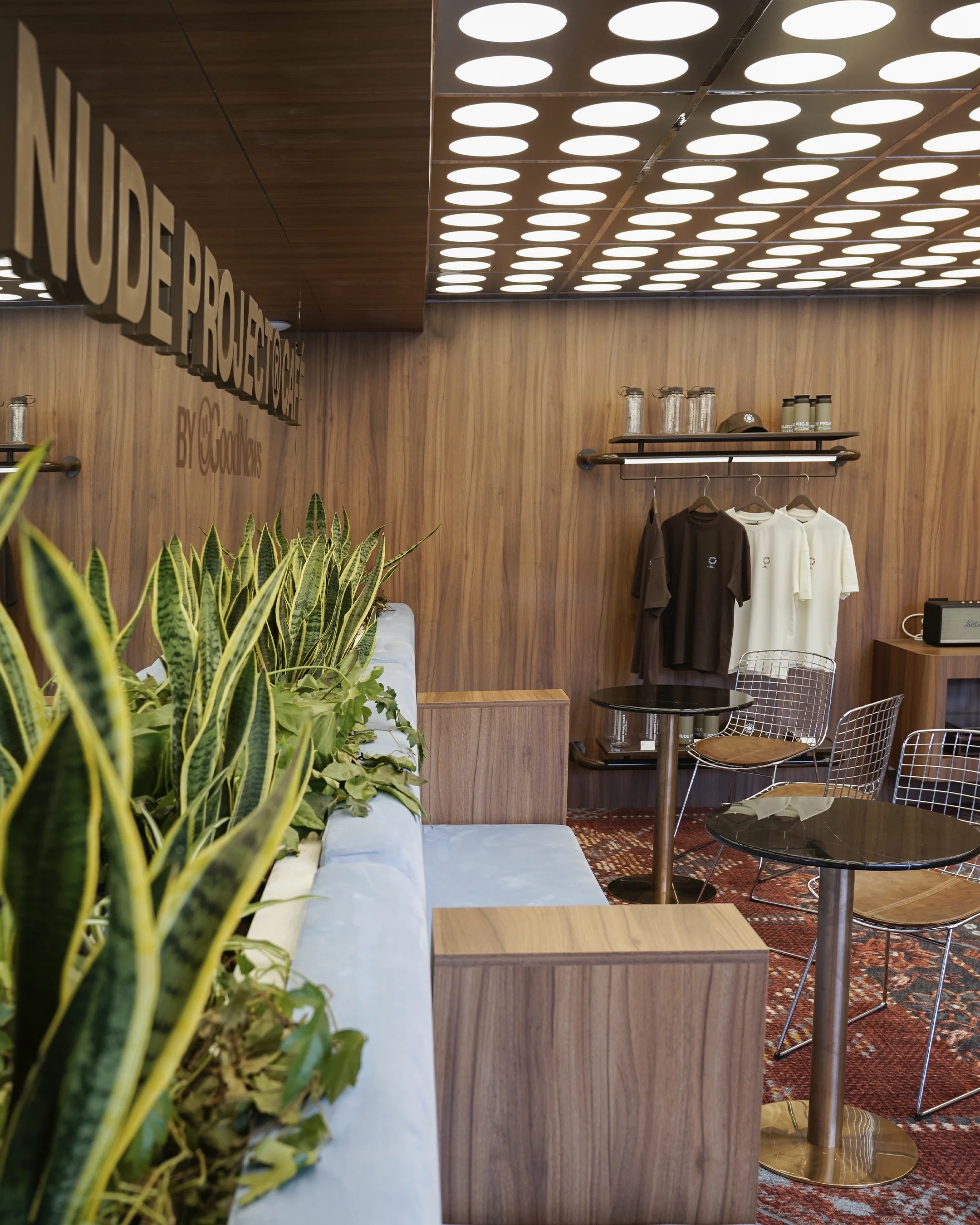 Stores – Nude Project