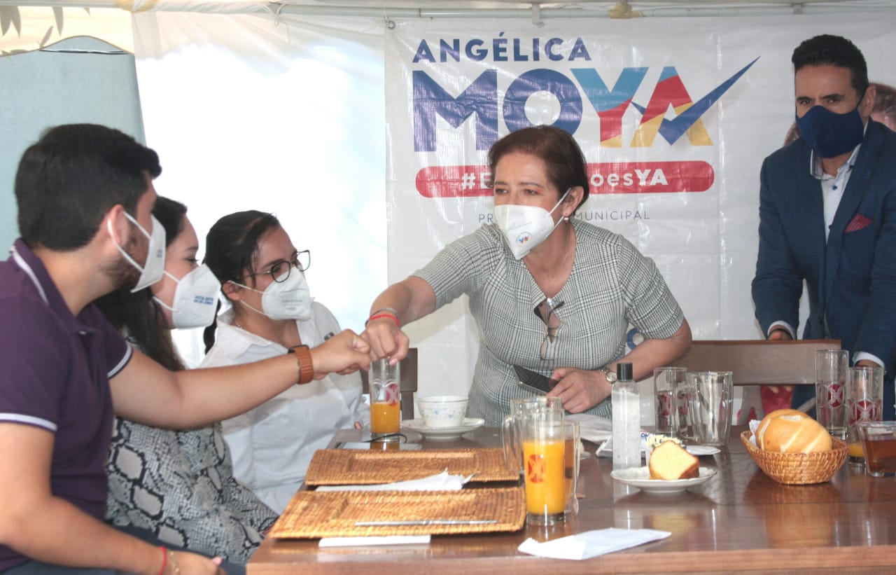 Policía capacitada, con equipo y buen sueldo ofrece Angélica Moya en