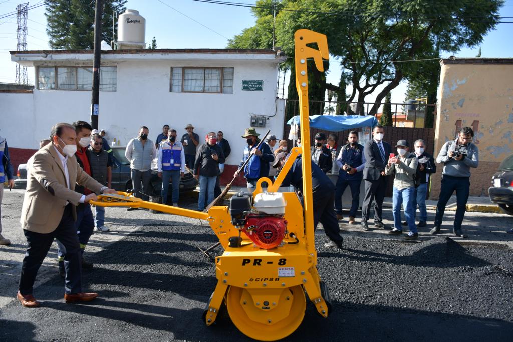 Bacheo de 466 calles y 15 mil nuevas luminarias led en Atizapán de
