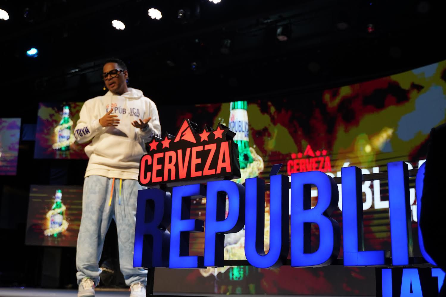 Try eligible items in cerveza republica using prime try before you buy. Web #cervezarepublica #republicalatuya #cervezadesantiagomatiasaca les dejo la. Santiago Matías Alofoke lanza Cerveza República La Tuya