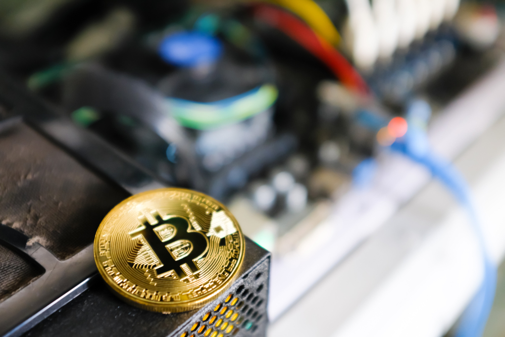 4 Bitcoin Mining Hardware Manufacturers Competing For the Industry's