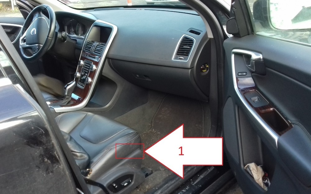 Volvo XC60 (20132016) Gdzie jest VIN? Znajdź VIN