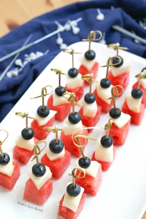 Easy 4th of July Mini Fruit Kabobs {Red, White & Blue!} Num's the Word
