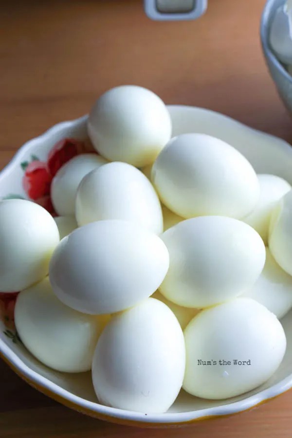 Air Fryer Hard Boiled Eggs Easy to Peel Eggs! Num's the Word