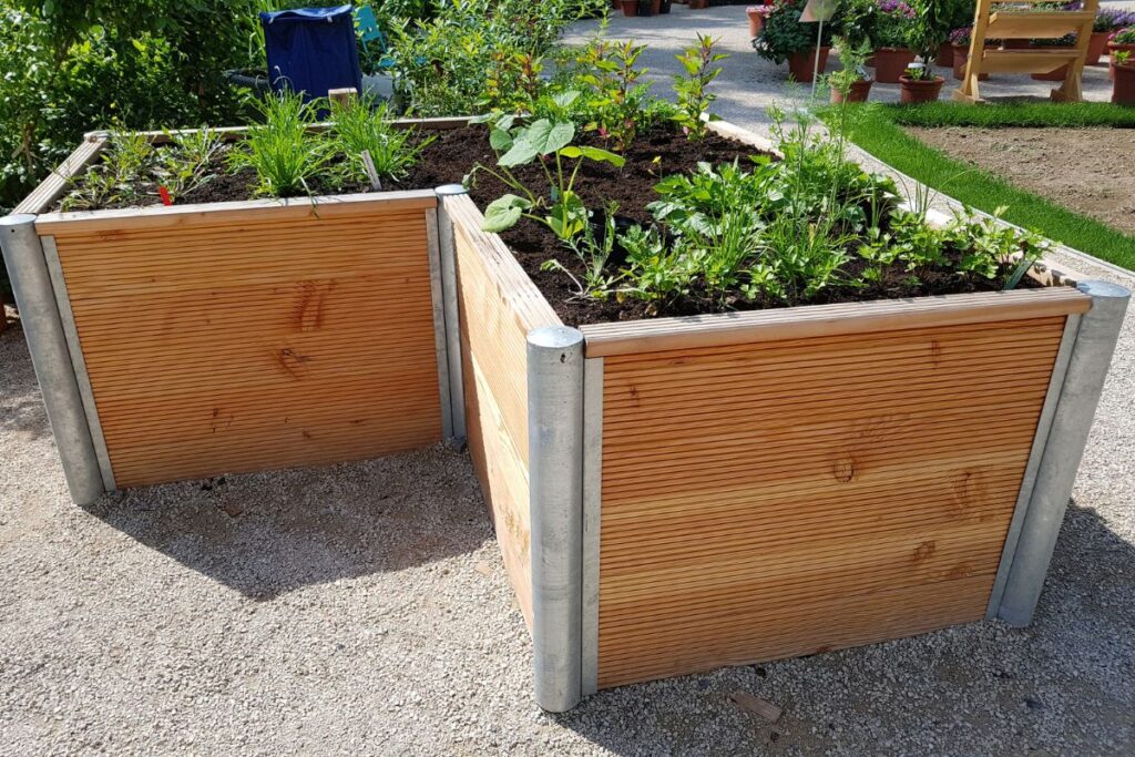 5 Ways To Brace A Raised Garden Bed