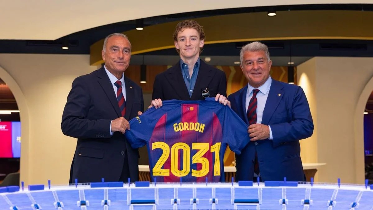Barcelona Rampungkan Transfer Anthony Gordon dari Newcastle United