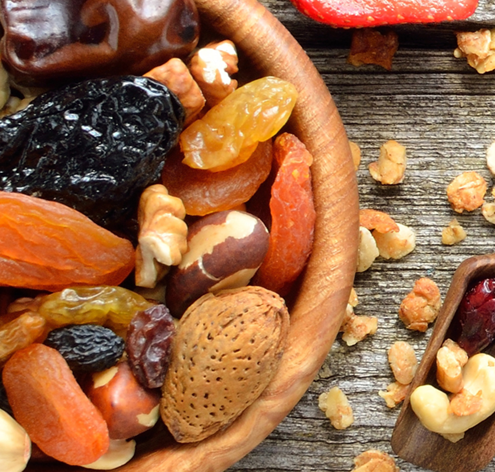 Wholesale dried fruits pistachios‚ almonds‚ figs‚ dates‚ raisins