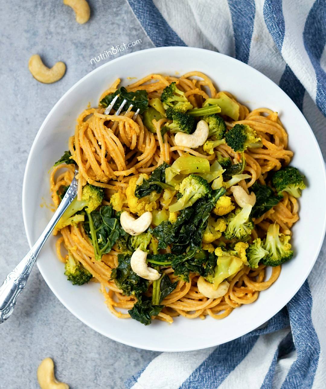 Pasta with Cheesy Vegan Tomato Sauce Nutriholist