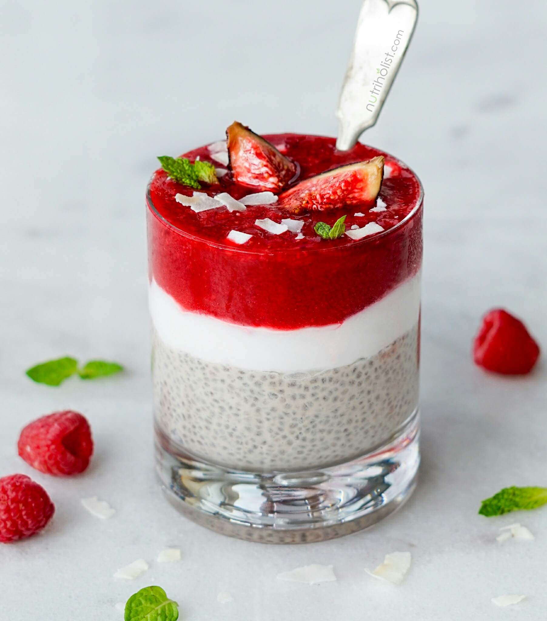 Coconut Raspberry Chia Parfait (V,GF) Nutriholist
