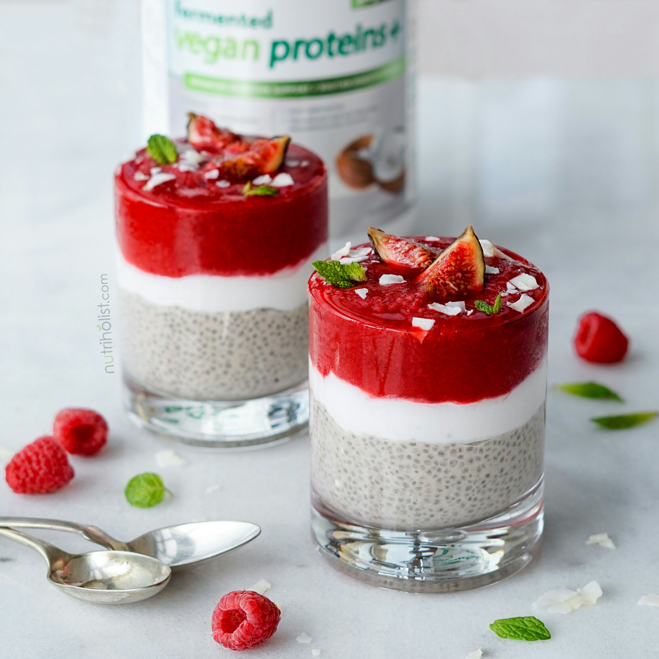 Coconut Raspberry Chia Parfait (V,GF) Nutriholist