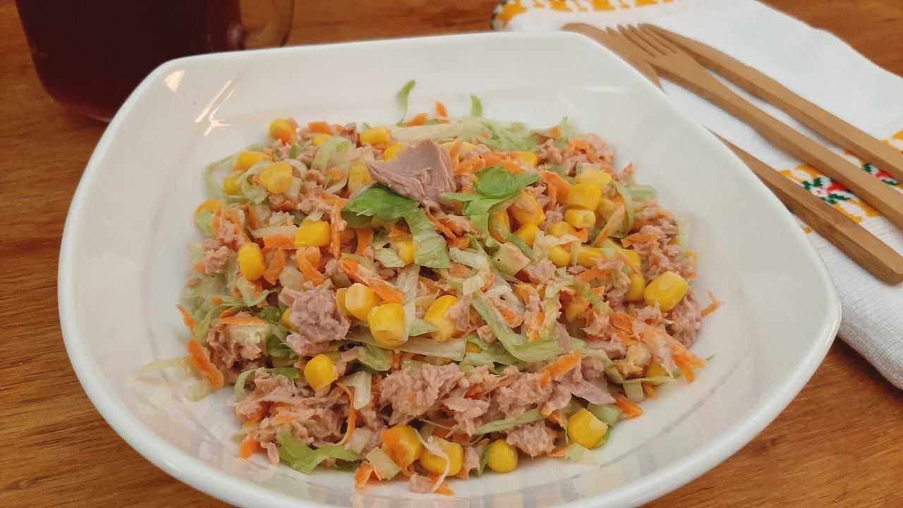 Ensalada de atún con vegetales Recetas saludables y baja en calorías