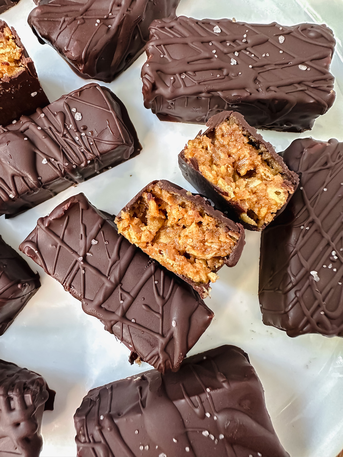 Healthy Homemade Butterfingers (vegan, glutenfree, refined sugar free