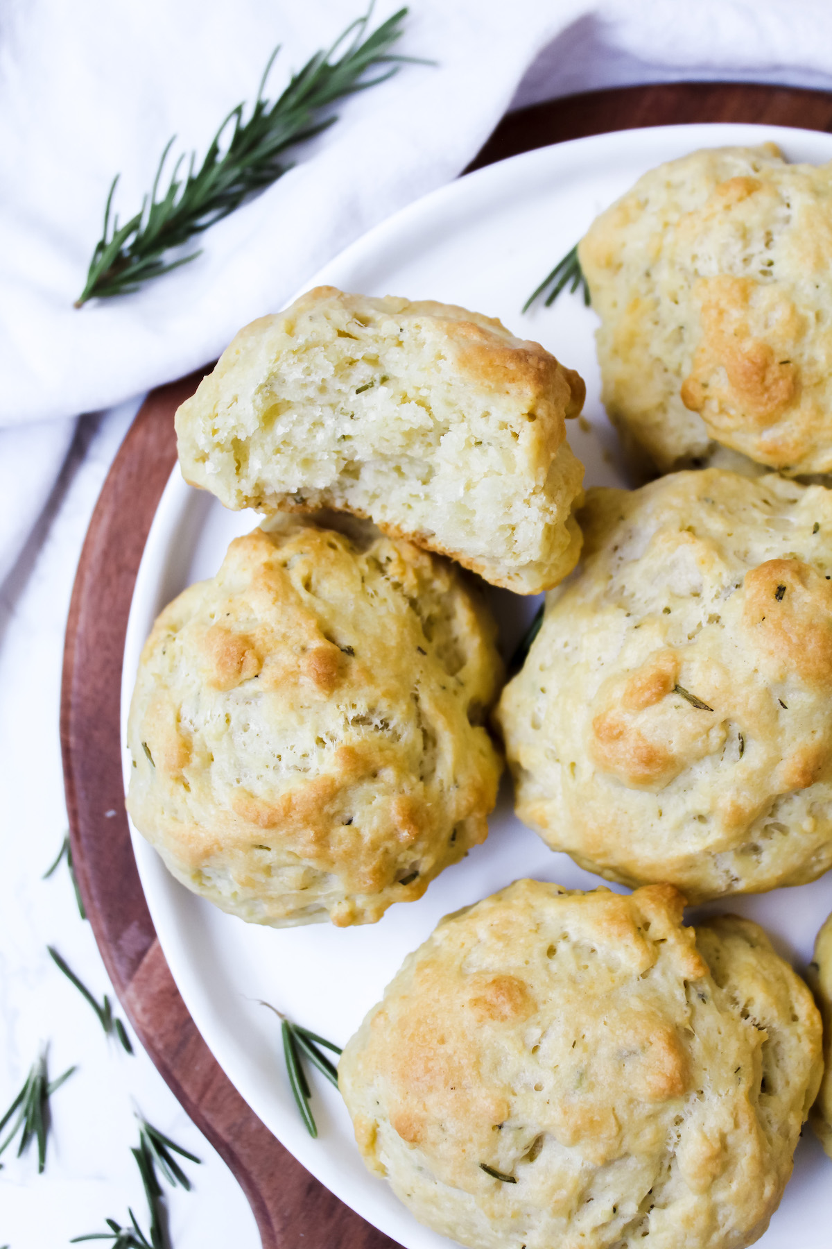 Rosemary Olive Oil Drop Biscuits (vegan, glutenfree option) Nuts