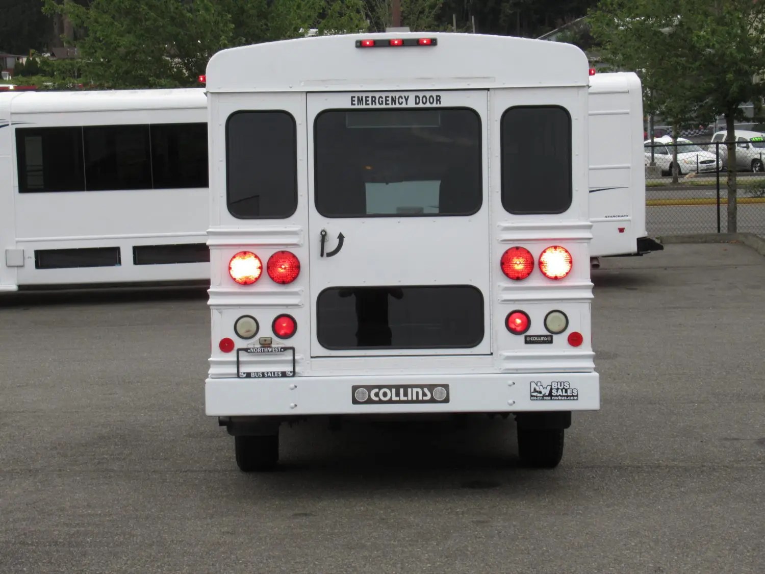 2006 Chevrolet Collins Bantam 9 Passenger MFSAB B61323 Northwest