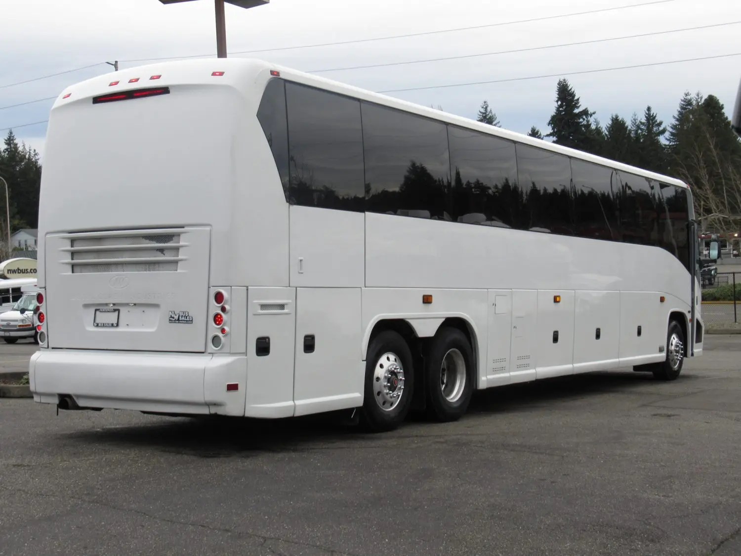 Northwest Bus Sales, Inc 2005 MCI J4500 56 Passenger Coach Bus C62783