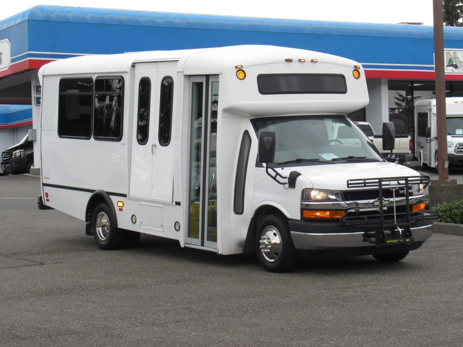 New & Used Shuttle Buses For Sale Church & Wheelchair 53F
