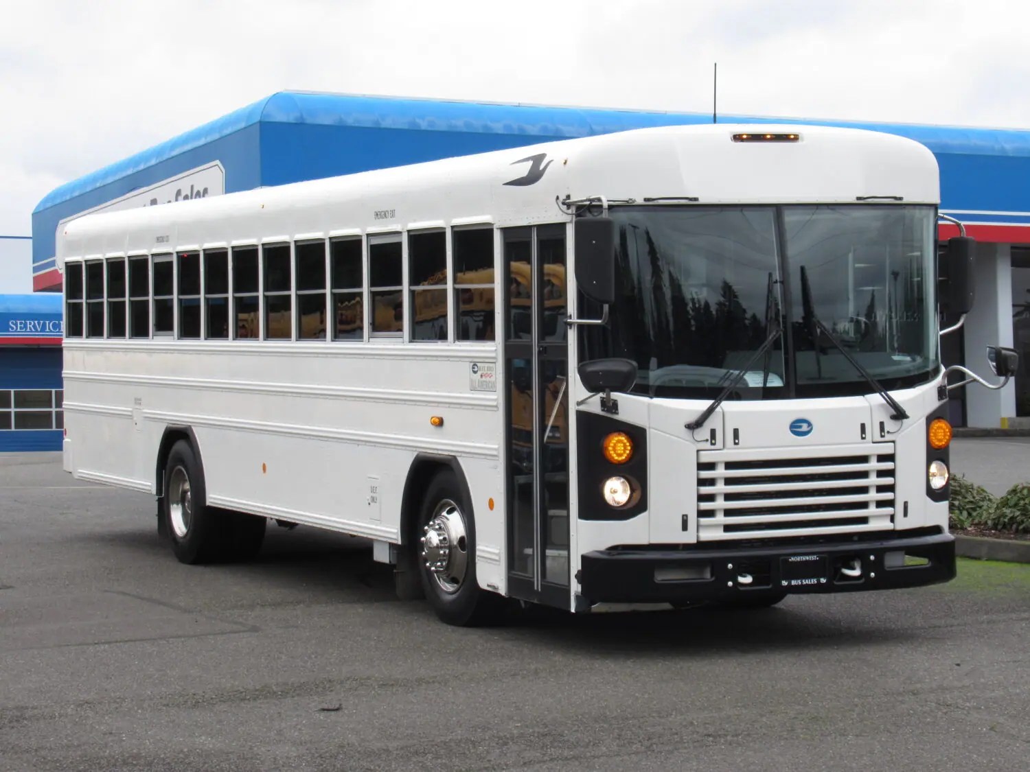2011 Blue Bird All American 44 Passenger Commercial Bus B80989