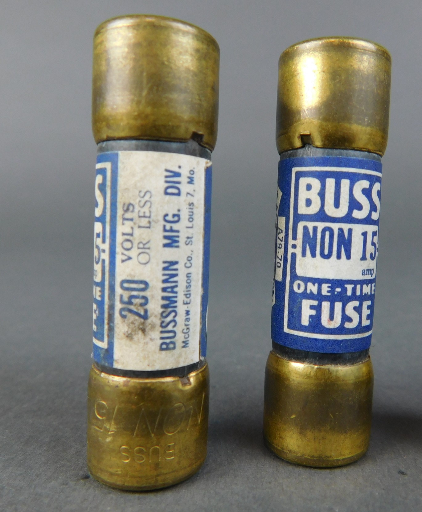 *Lot of 4* Buss Bussmann NON15 Fuses, 15A, 250V GPM Surplus
