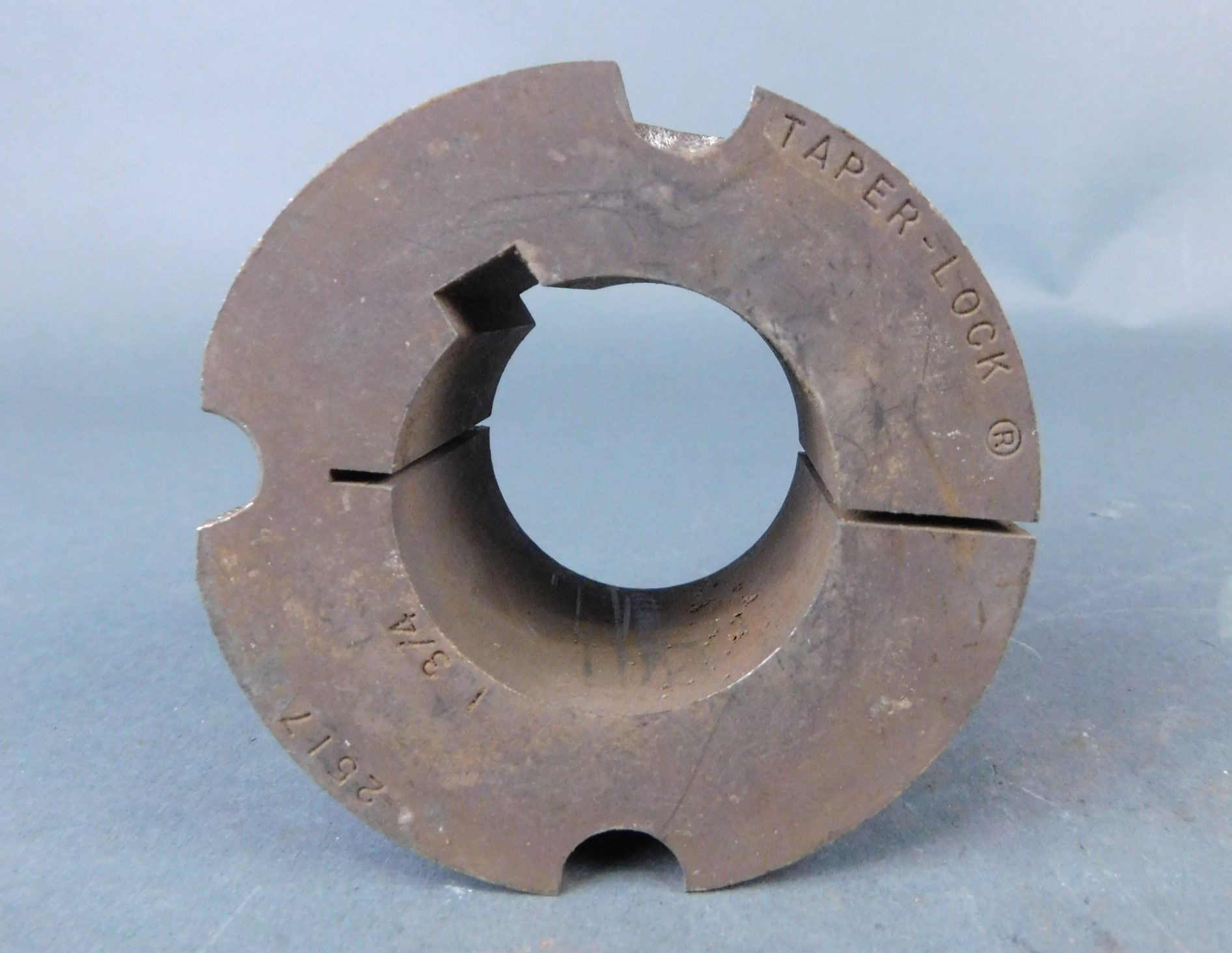 *Lot of 3* TaperLock 2517 13/4″ Bore TaperLock Bushings GPM Surplus