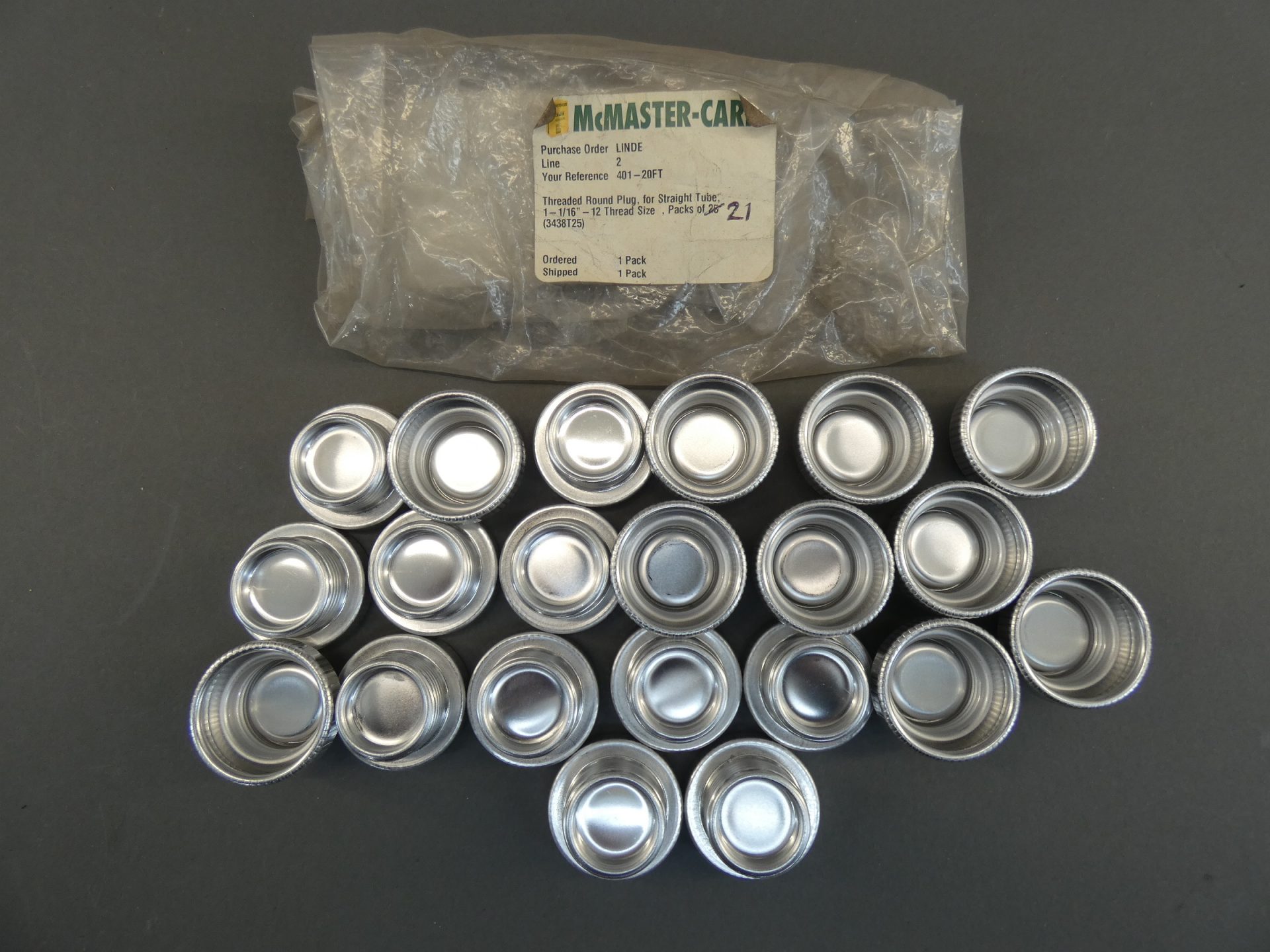 *Lot of 21* McMasterCarr 40120FT 3438T25 Threaded Round Plug, for