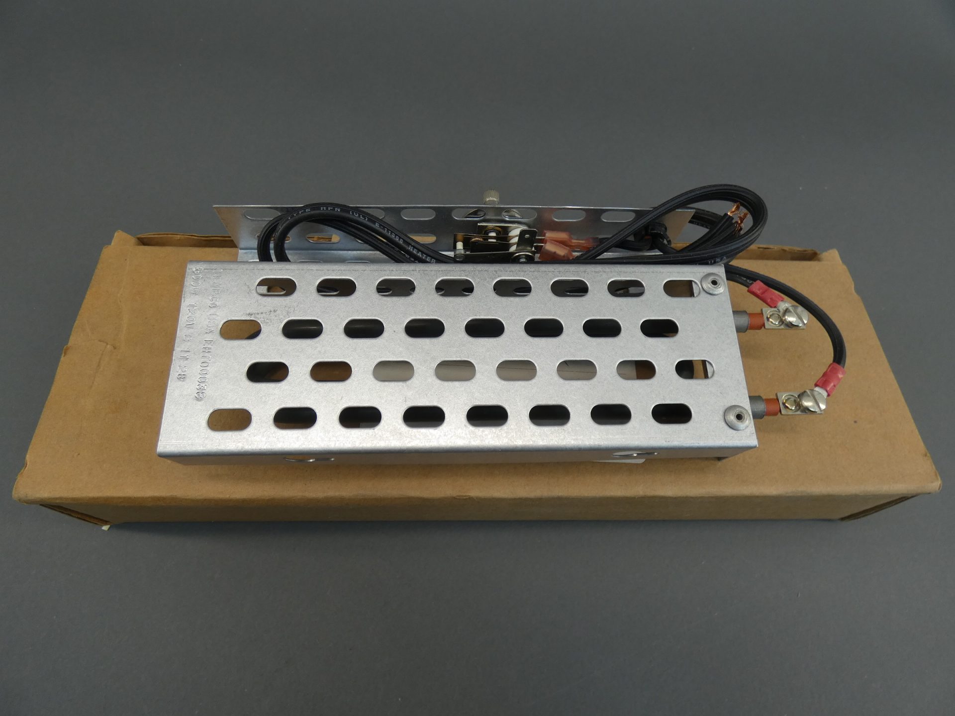 Tempco 4TCY6 Tubular Enclosure Heater, Thermostat 30 to 150°F, 120VAC