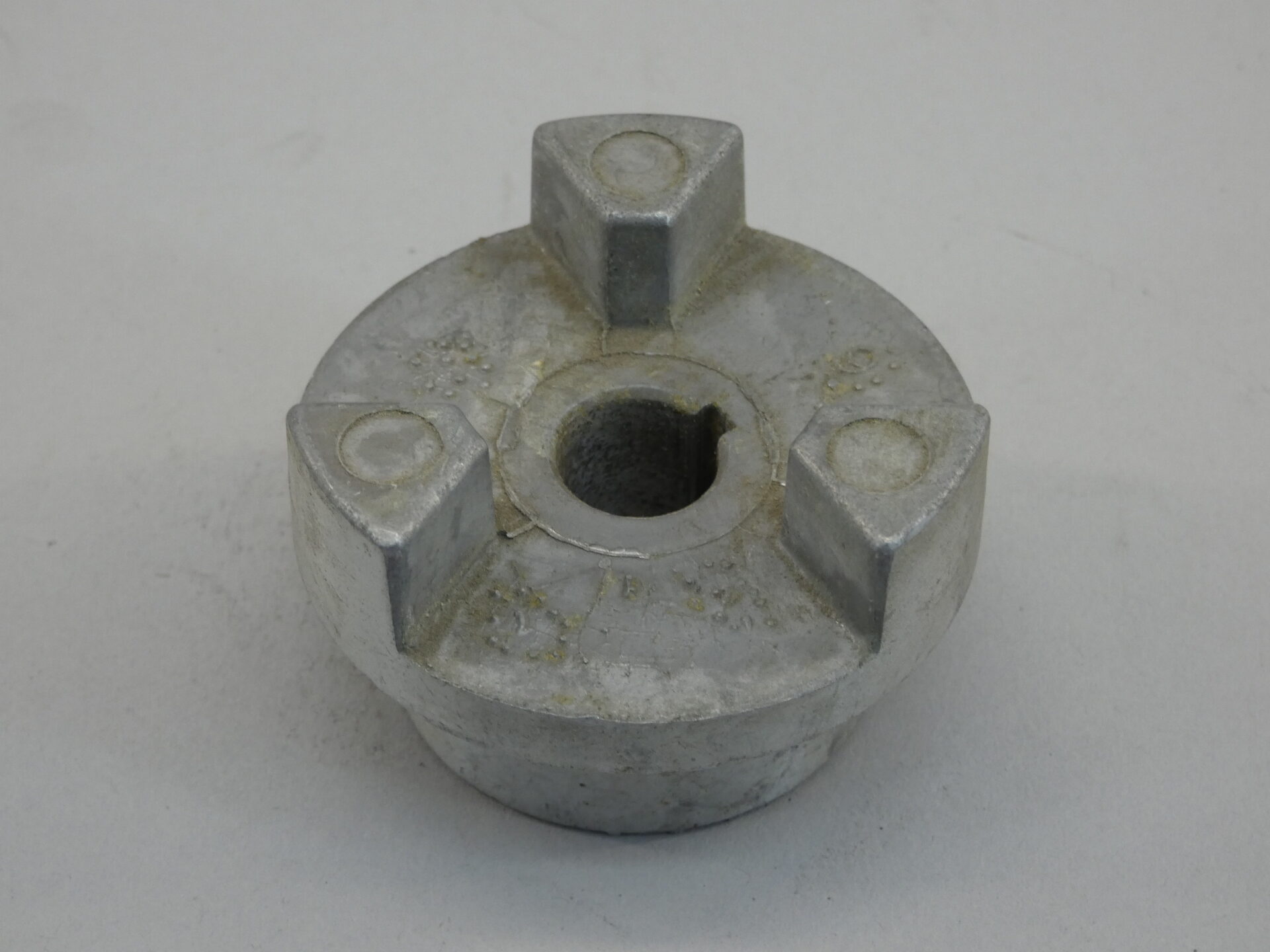 Lovejoy AL090 Jaw Coupling, 1/2 inch Bore 1/8 inch x 1/16 inch Keyway