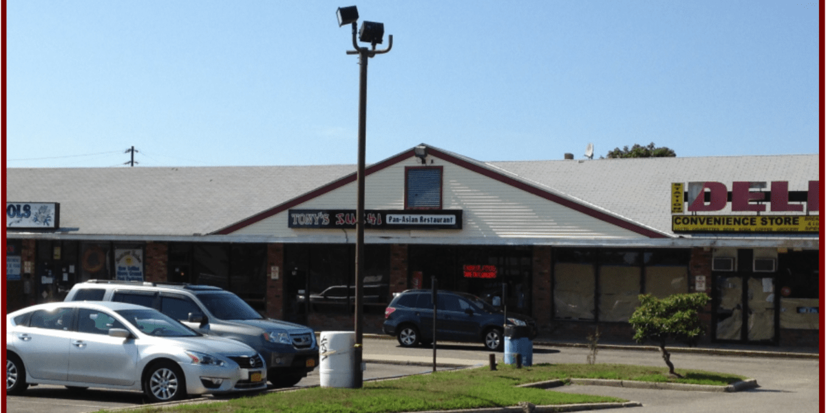 37 Surrey Circle, Shirley, NY 11967 New York Commercial Real Estate