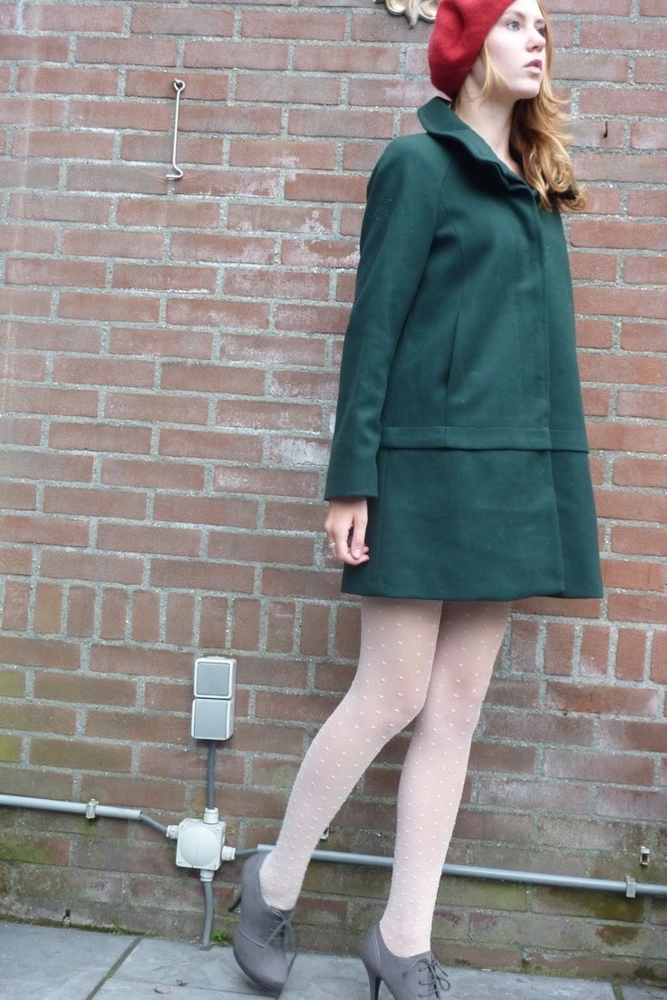 How to wear white tights and still look dazzling Nylons.rocks