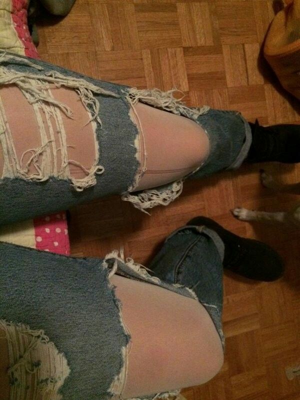 Can you wear tights under jeans? Nylons.rocks