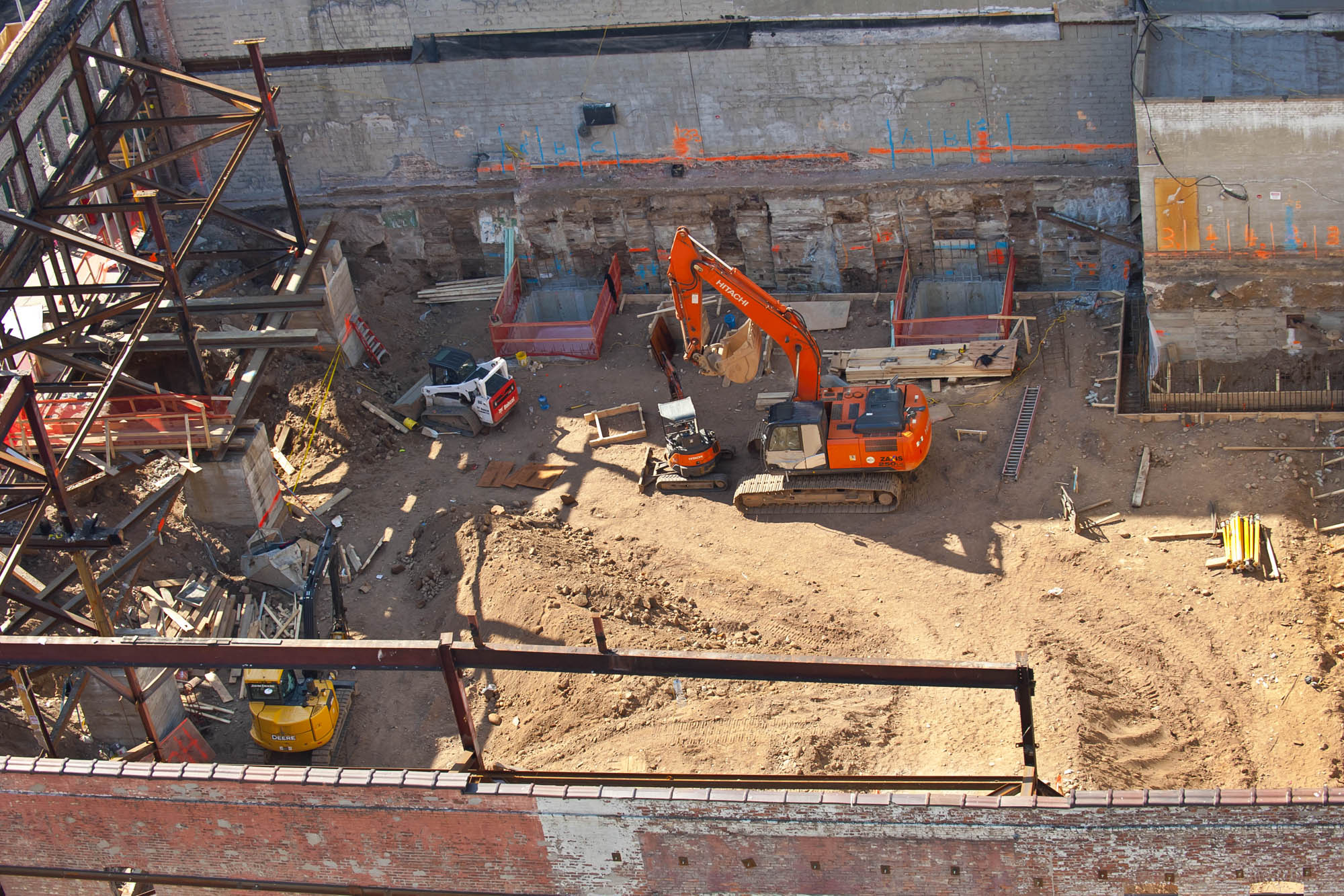 Construction site supervisors charged with homicide in