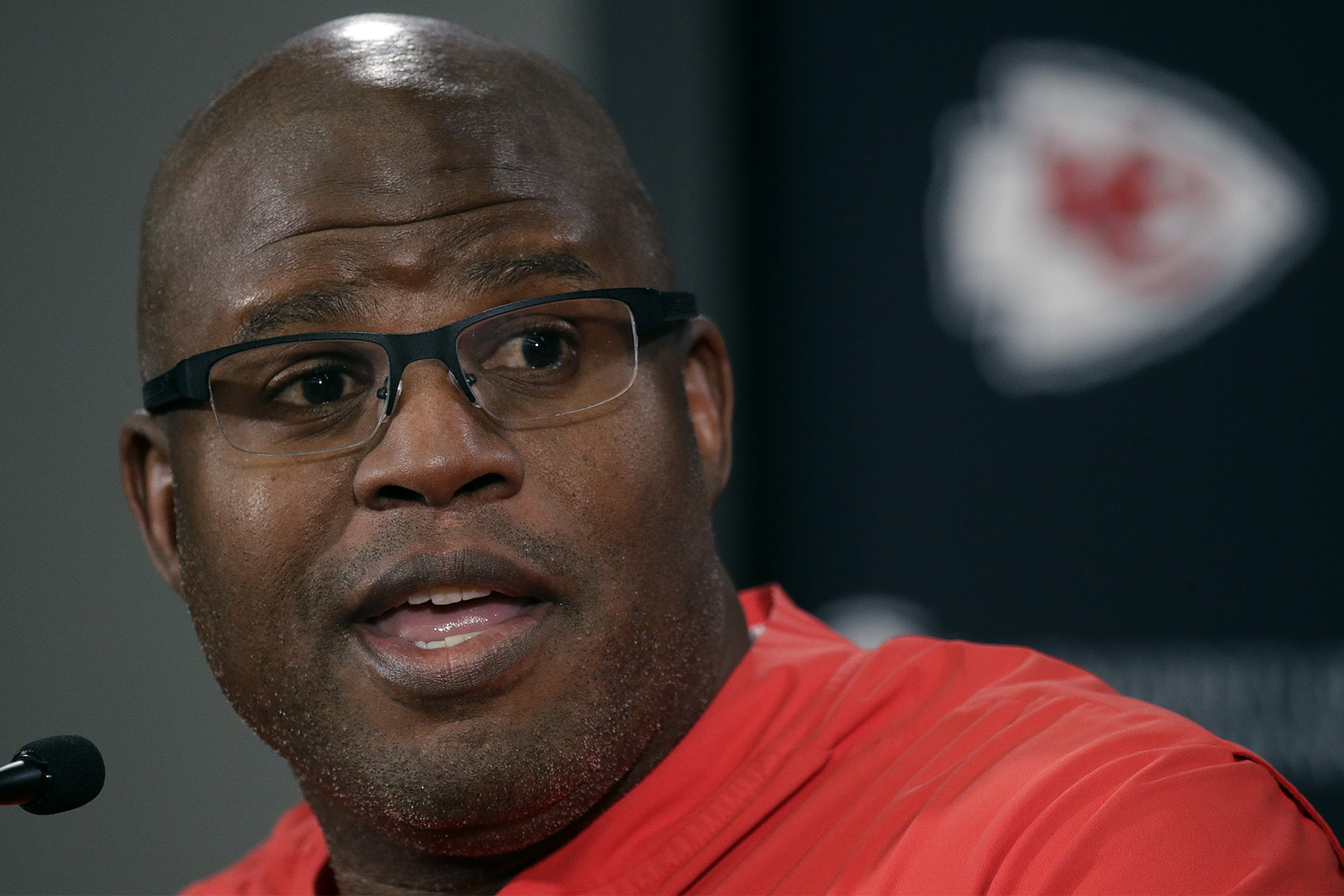 NFL teams shunning Chiefs coach Eric Bieniemy remains perplexing