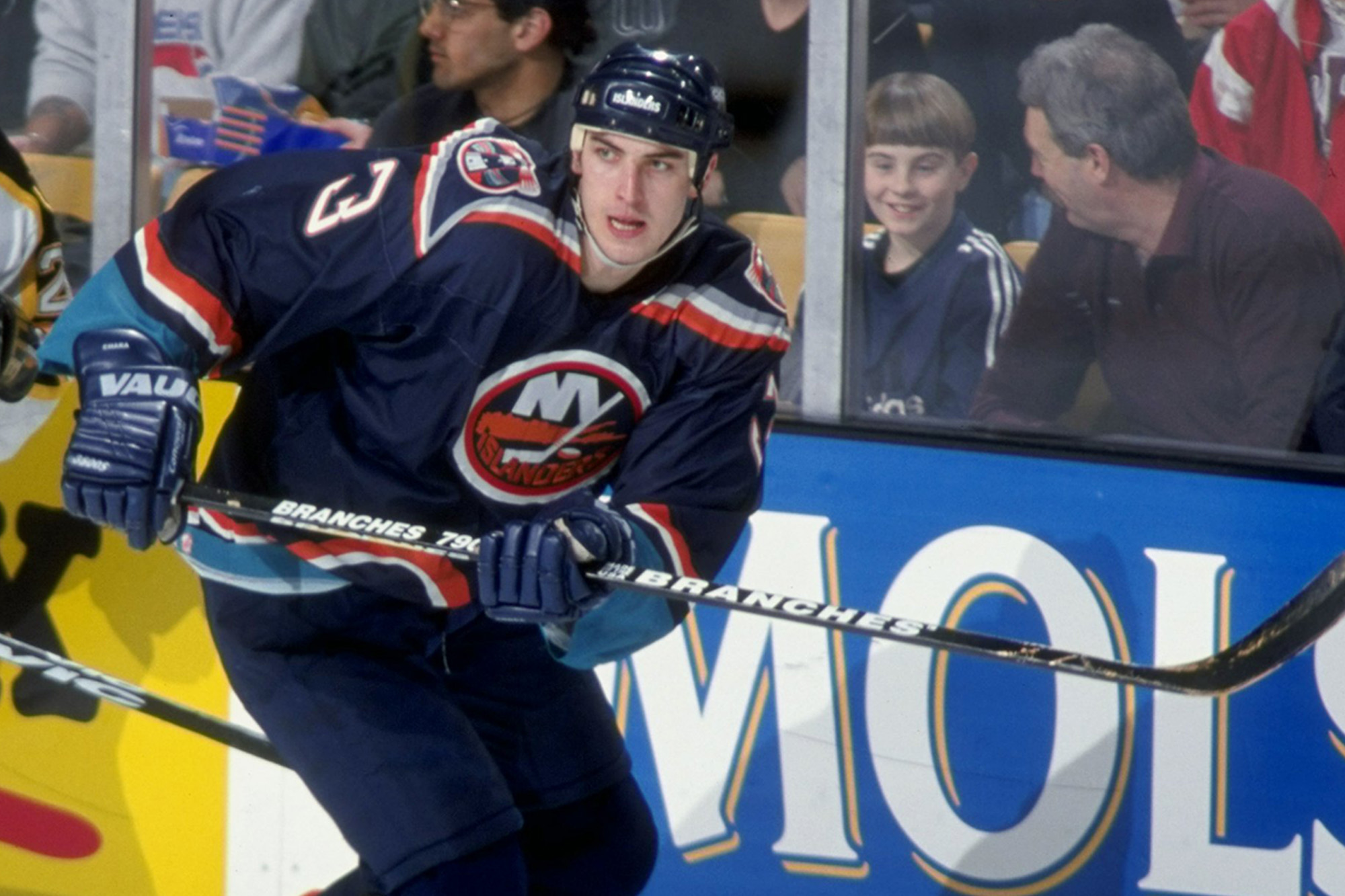 Zdeno Chara signs with Islanders in NHL free agency