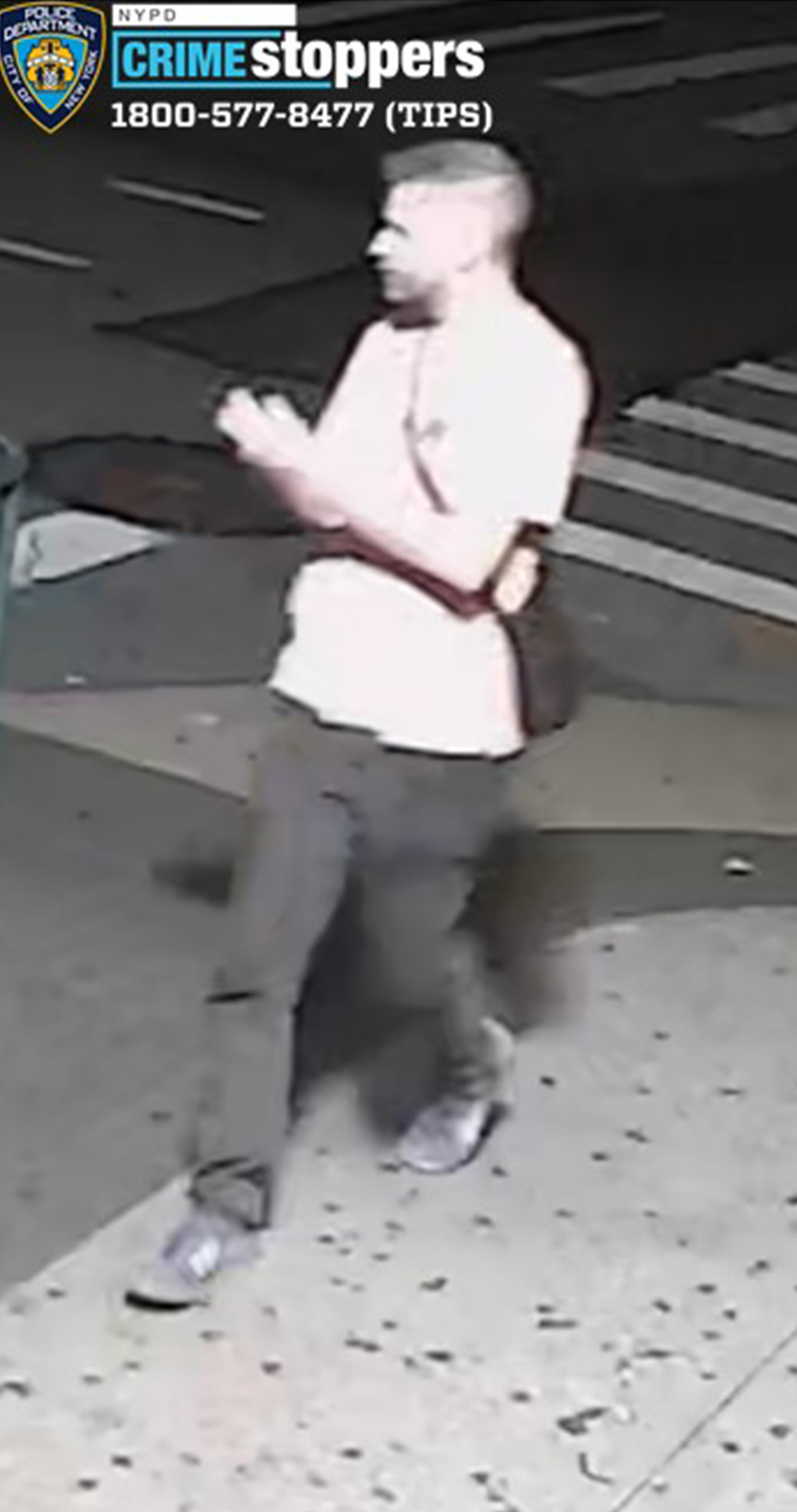 Man stabbed in neck in unprovoked Queens street attack