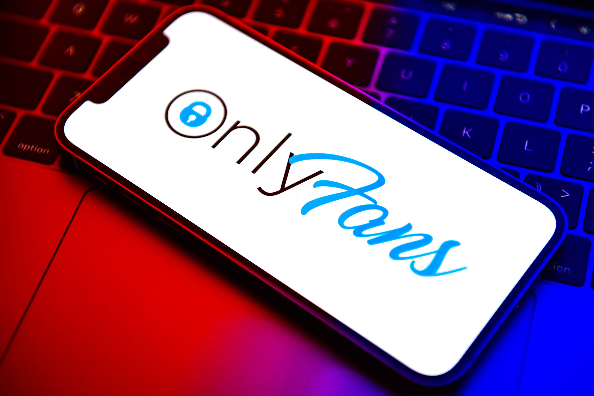 Twitter nixed OnlyFans competitor over child porn concerns report