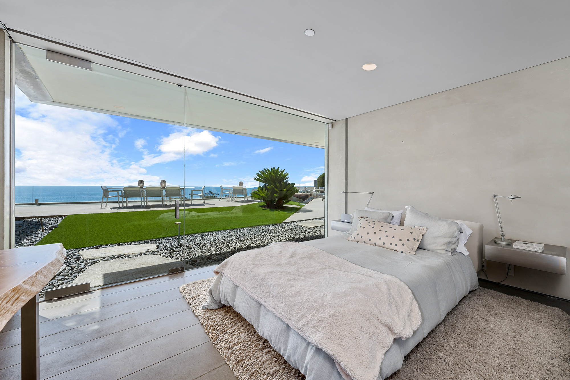 California’s ‘Westworld’famous Crescent House asks 19.99M