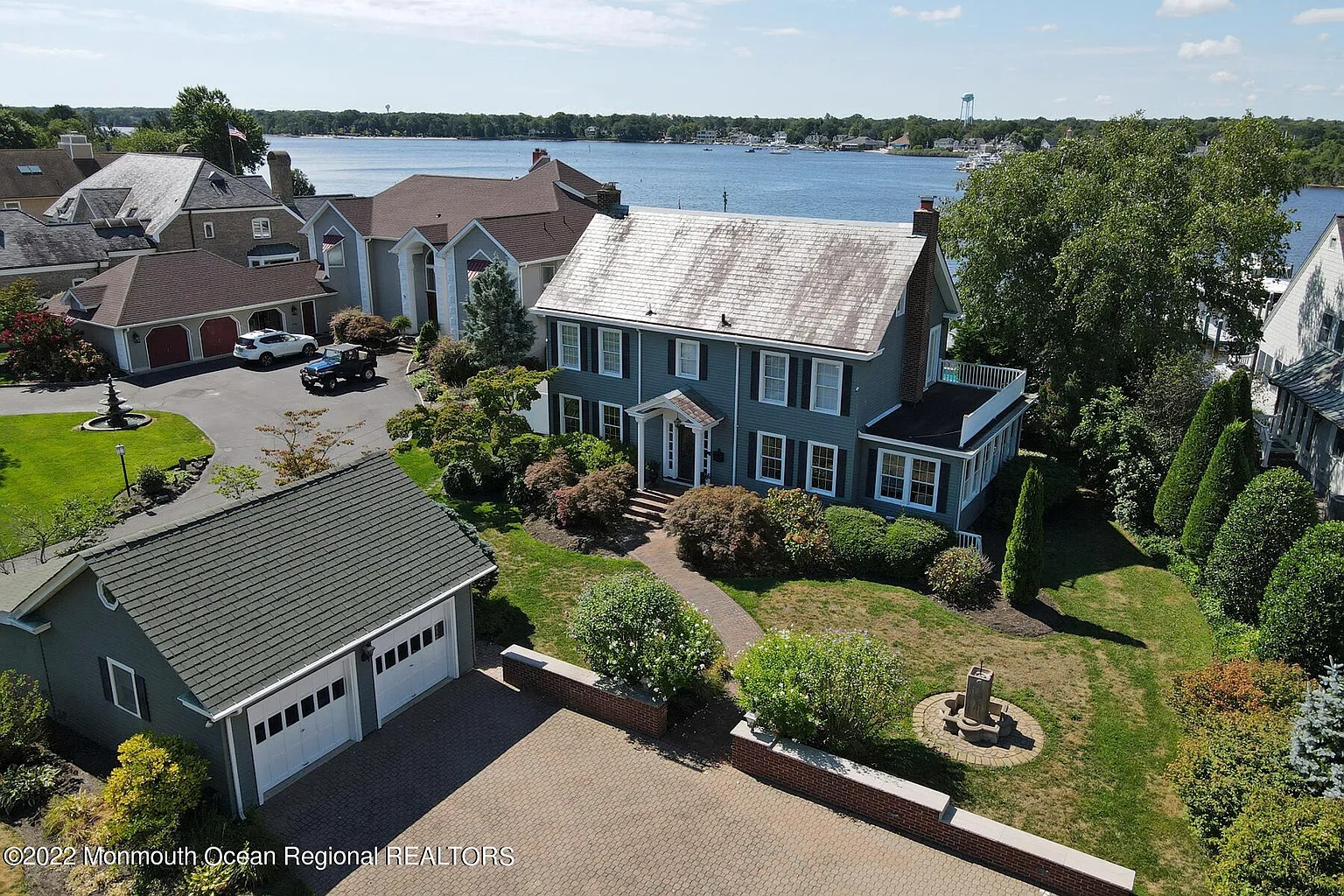 Exclusive 'Amityville Horror' home sells for 1.46 million(02)