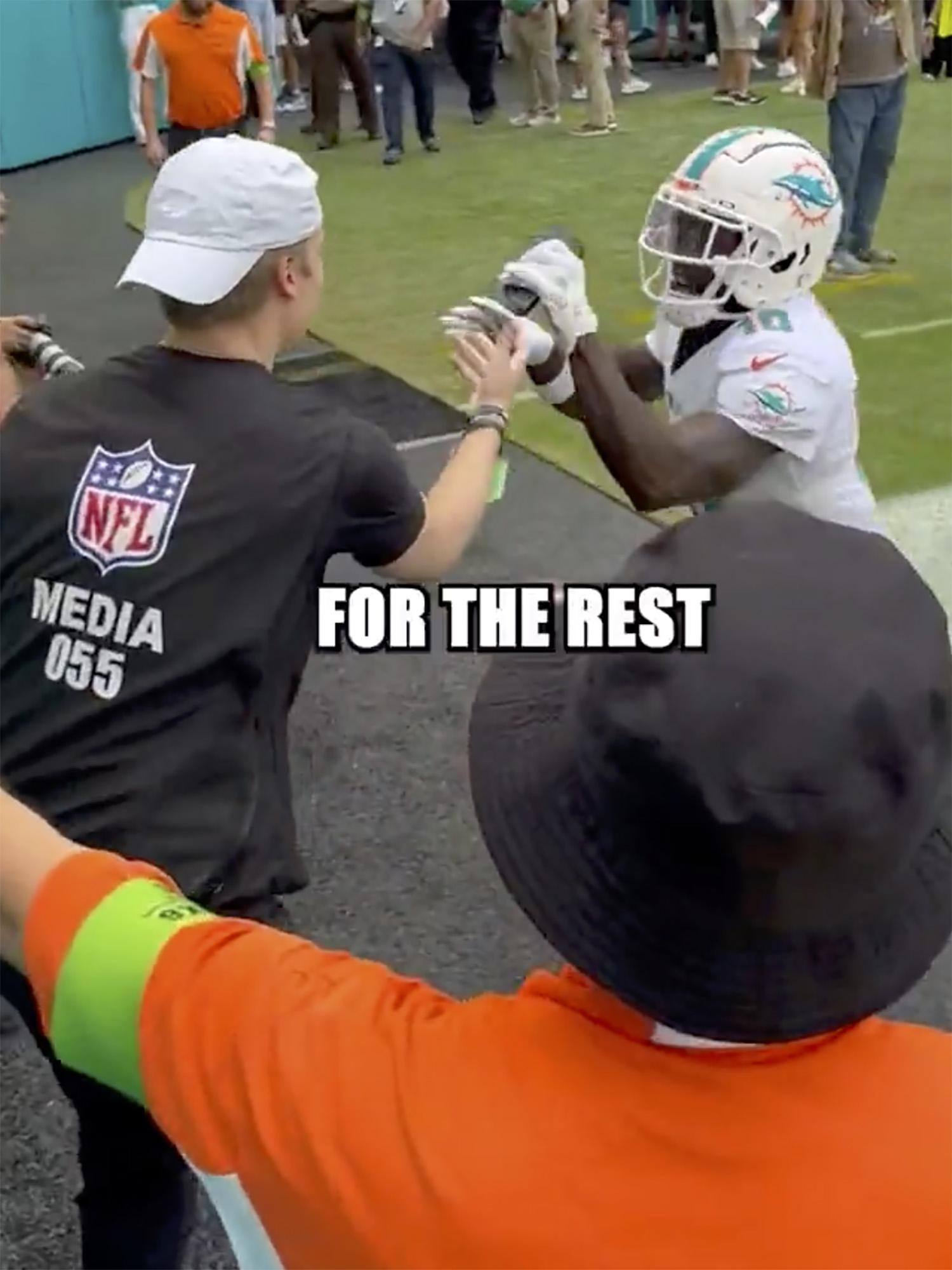 NFL suspends cameraman for season over Tyreek Hill celebration