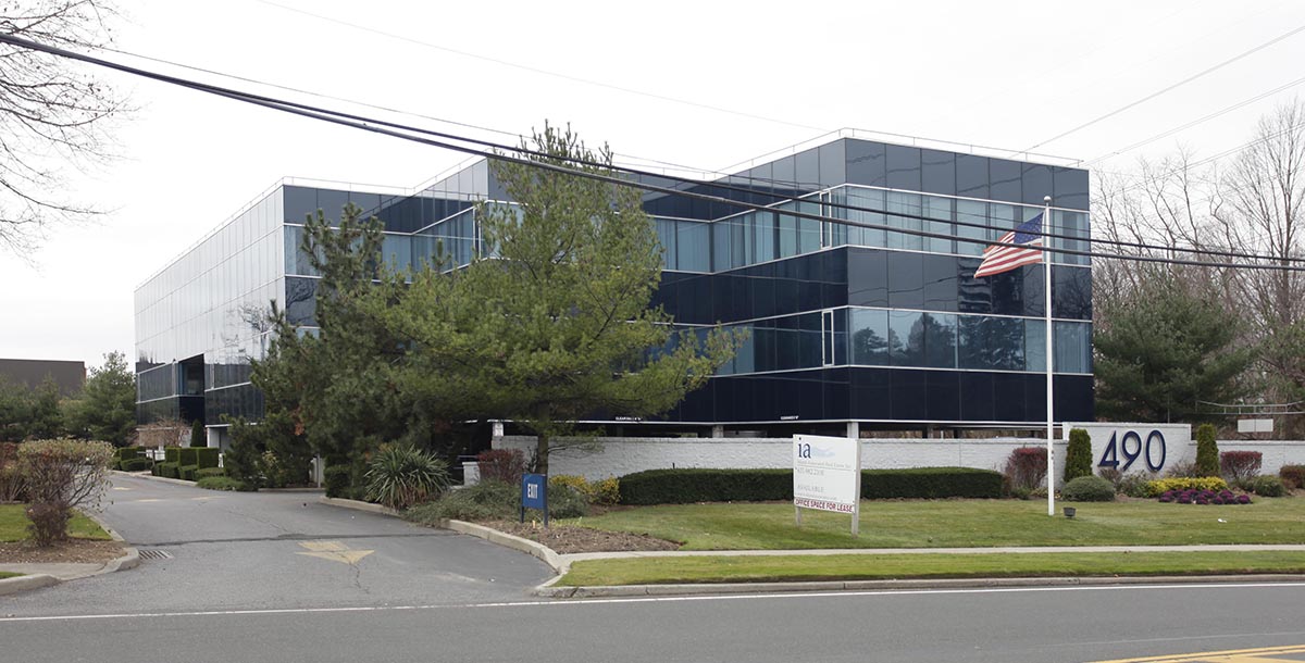 Island Associates Real Estate arranges two leases totaling 5,850 s/f